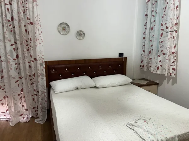 Tirane, jepet me qera apartament 2+1 Kati 4, 80 m² 630 € (Rruga Bill Klinton)