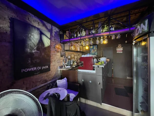 Tirane, jepet me qera bar-kafe Kati 0, 110 m² 1.100 € (Rruga myslym shyri)