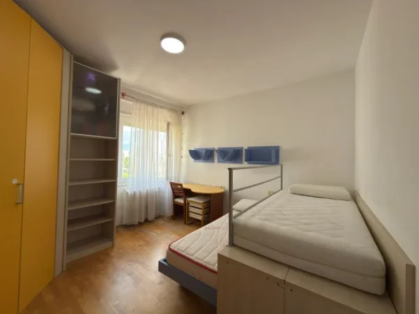 Tirane, jepet me qera apartament 2+1+Ballkon Kati 6, 114 m² 800 € (Rruga Tefta Tashko Koco)