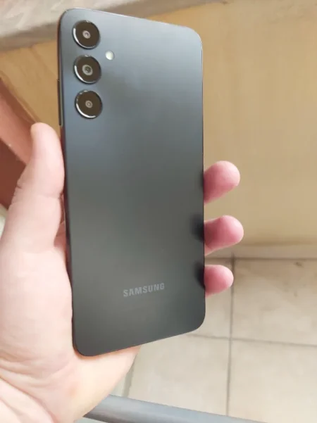 Tirane, shes Celular-Smartphone Smartphone