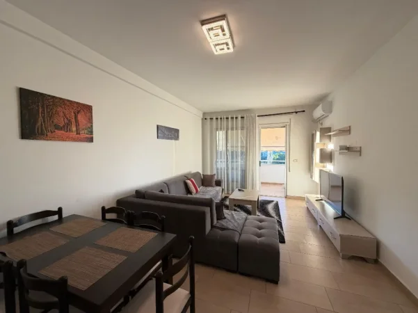 Tirane, jap me qera apartament 1+1+Ballkon Kati 4, 64 m² 702 € (Bill klinton)