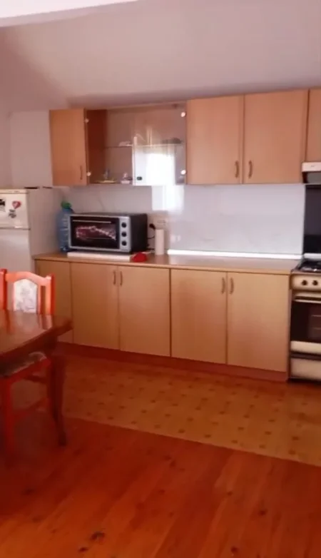 Tirane, jepet me qera apartament 2+1 Kati 4, 100 m² 450 € (Oxhaku)