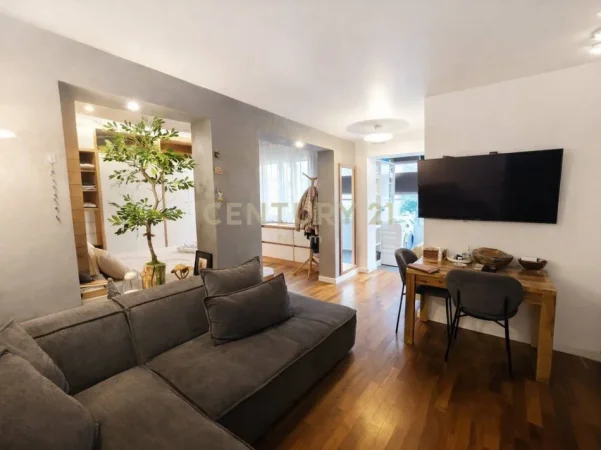 Tirane, shitet apartament 1+1+Ballkon Kati 4, 50 m² 150.000 € 