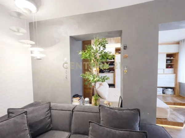 Tirane, shitet apartament 1+1+Ballkon Kati 4, 50 m² 150.000 € 