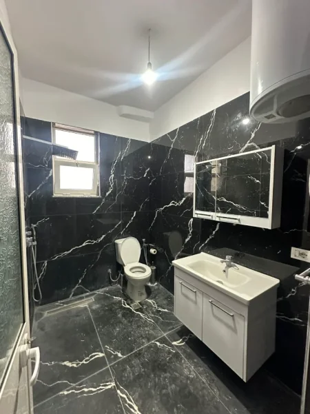 Tirane, jepet me qera apartament 1+1 Kati 3, 70 m² 299 € (Astir)