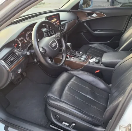 Fier, shes makine Audi Nafte, e bardhë automatik