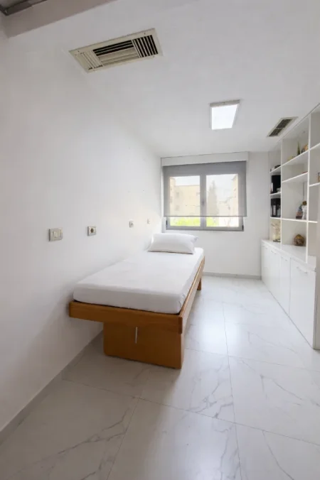 Tirane, jepet me qera ambjent biznesi Kati 1, 115 m² 120,000 ALL (Rr Ferit Xhajko, Tirane)