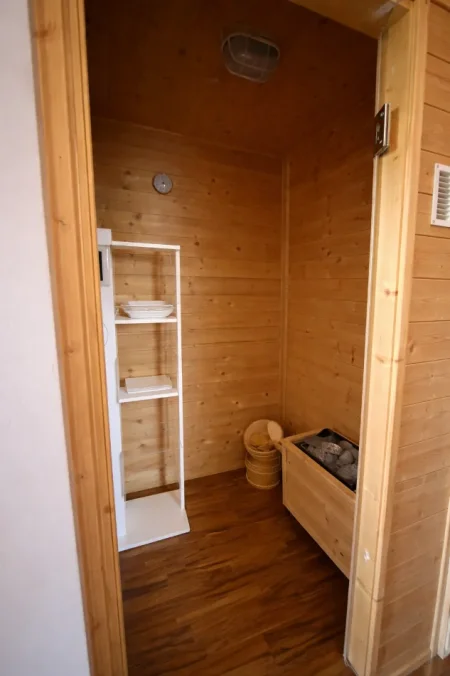 Tirane, jepet me qera ambjent biznesi Kati 1, 115 m² 120,000 ALL (Rr Ferit Xhajko, Tirane)