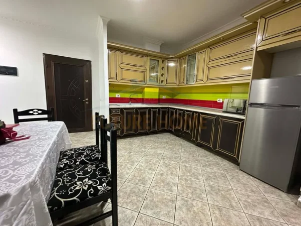 Tirane, shitet apartament 2+1+Ballkon Kati 7, 98 m² 145.000 € (Unaza e Re)