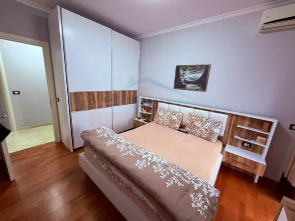 Tirane, shitet apartament Dublex Kati 7, 137 m² 190.000 € (Yzberisht)
