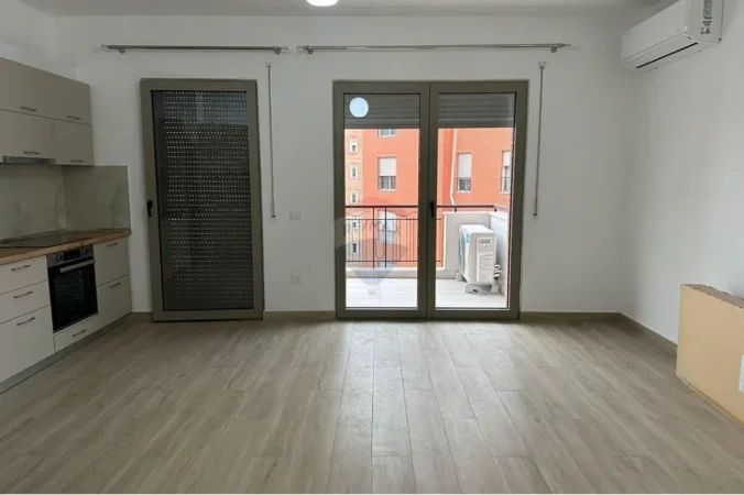 Tirane, jepet me qera apartament , 79 m² 630 € 