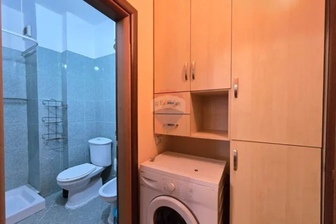 Tirane, jepet me qera apartament , 65 m² 436 € 