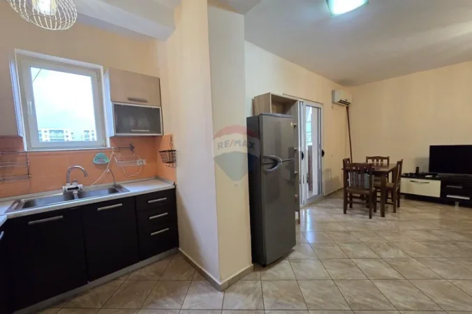 Tirane, jepet me qera apartament , 65 m² 436 € 