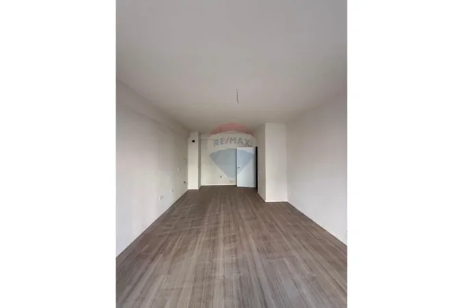 Tirane, jepet me qera apartament , 75 m² 501 € 