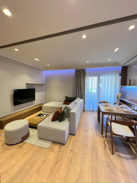 Tirane, jepet me qera 1+1 , 