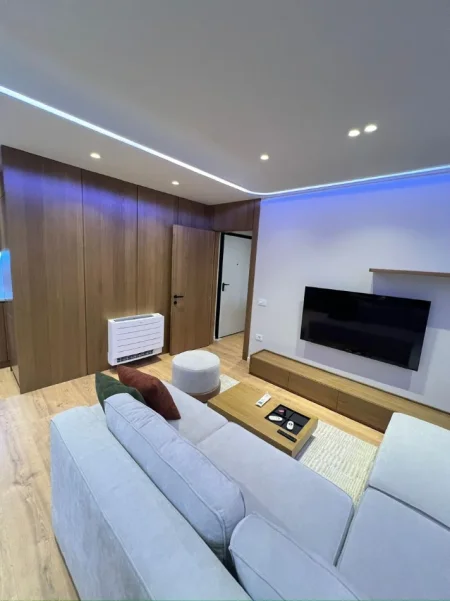 Tirane, jepet me qera 1+1 , 