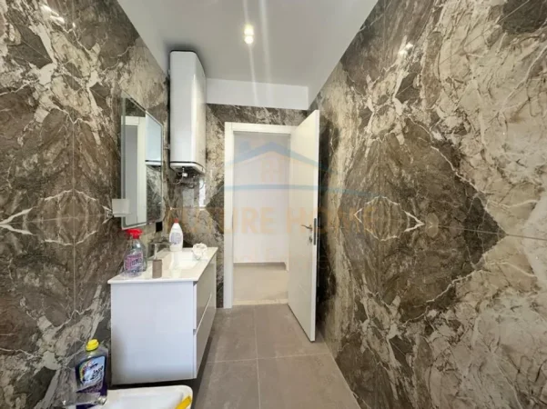 Tirane, shitet apartament 2+1 Kati 11, 110 m² 130.000 € (Fresk)