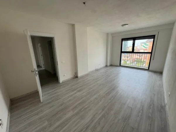 Tirane, jepet me qera apartament 2+1 Kati 3, 550 € (jordan misja)
