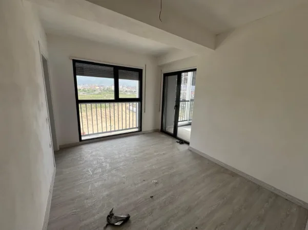 Tirane, jepet me qera apartament 2+1 Kati 2, 550 € (jordan misja)