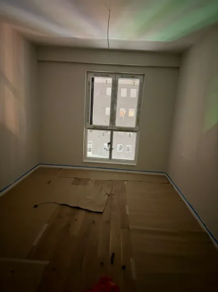 Tirane, jepet me qera zyre Kati 5, 96 m² 1.000 € (KOMUNA E PARISIT)