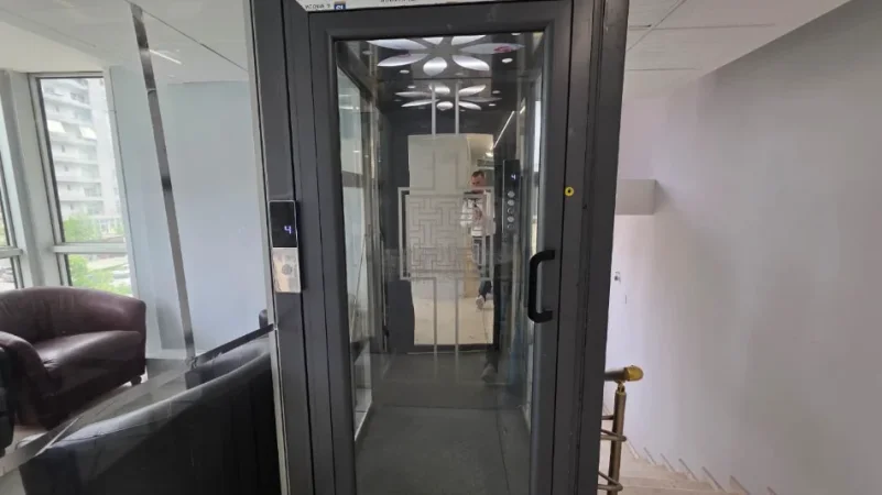 Vlore, jepet me qera dyqan Kati 4, 107 m² 500 € (Rruga Gjergj Kastrioti (Transballkanike), Vlorë)