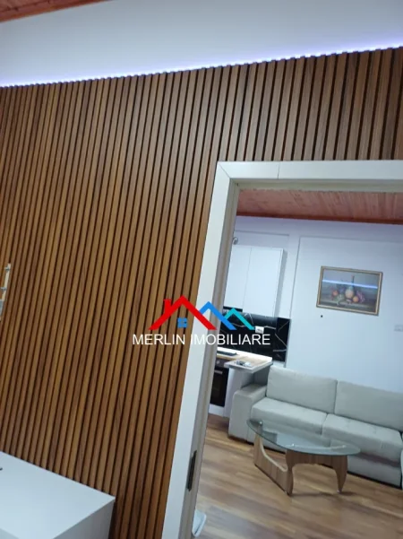 Tirane, jepet me qera apartament 1+1+Ballkon Kati 9, 62 m² 525 € (RRUGA E KAVAJES)