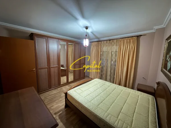 Tirane, jepet me qera apartament 1+1 Kati 8, 67 m² 600 € (SHESHI WILLSON)