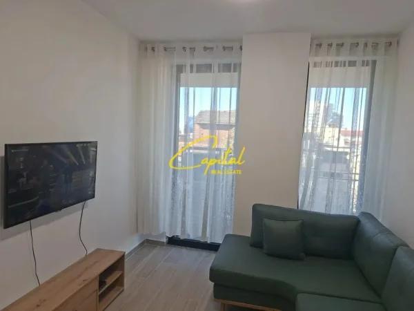 Tirane, jepet me qera apartament 1+1 Kati 2, 70 m² 750 € (GOLDEN TOWER RESIDENCE)
