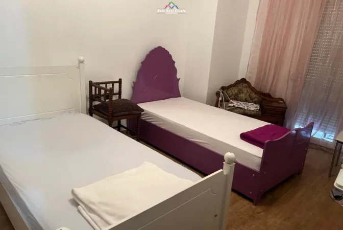 Tirane, jepet me qera apartament 2+1 Kati 4, 80 m² 630 € (prane Cok Market)