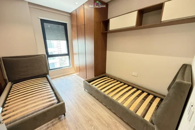 Tirane, jepet me qera apartament 2+1 Kati 4, 106 m² 850 € (tek kompleksi Erli)