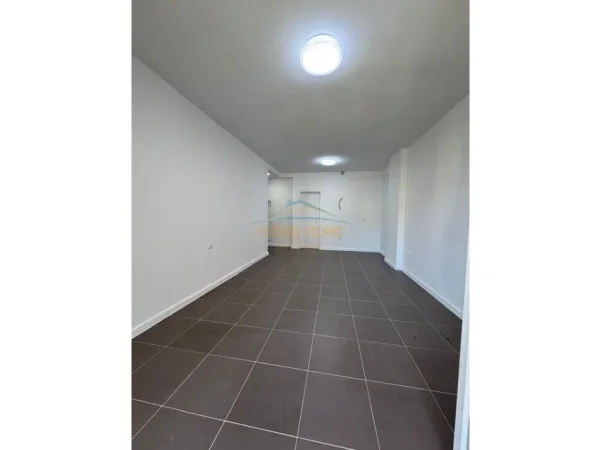 Tirane, jepet me qera apartament 1+1 Kati 5, 50 m² 380 € (DRITAN HOXHA)