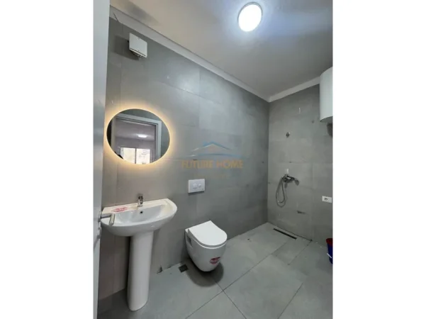 Tirane, jepet me qera apartament 1+1 Kati 5, 50 m² 380 € (DRITAN HOXHA)