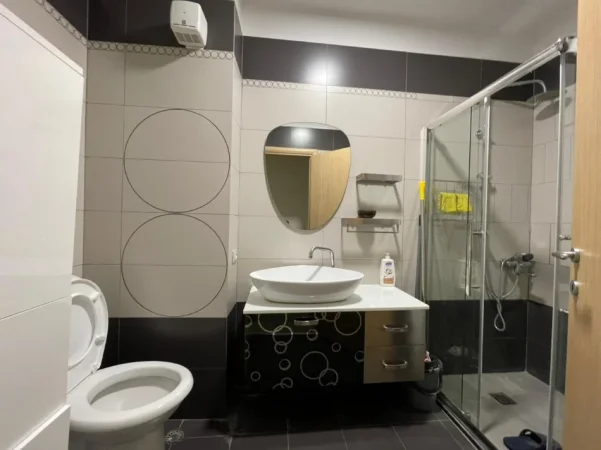 Tirane, shitet apartament 2+1 Kati 1, 97 m² 195.000 € (Kristal Center)