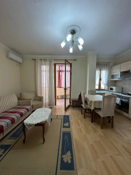 Tirane, jepet me qera apartament 2+1 , 100 m² 650 € (Tek Prokuroria (Brrakë))