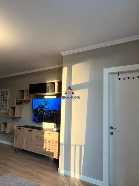 Tirane, shitet apartament 2+1+Ballkon Kati 4, 77 m² 175.000 € 