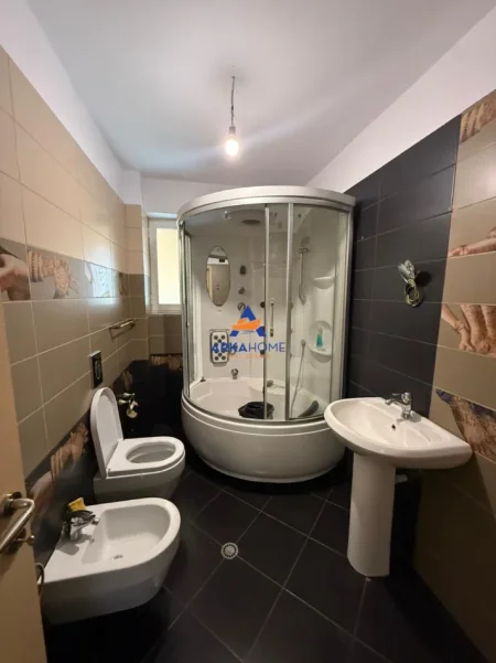 Tirane, shitet apartament 2+1+Ballkon Kati 6, 72 m² 195.000 € 