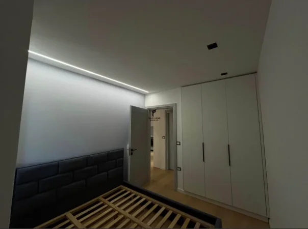 Tirane, shitet apartament 1+1 Kati 2, 55 m² 143.000 € (BRRYLI)