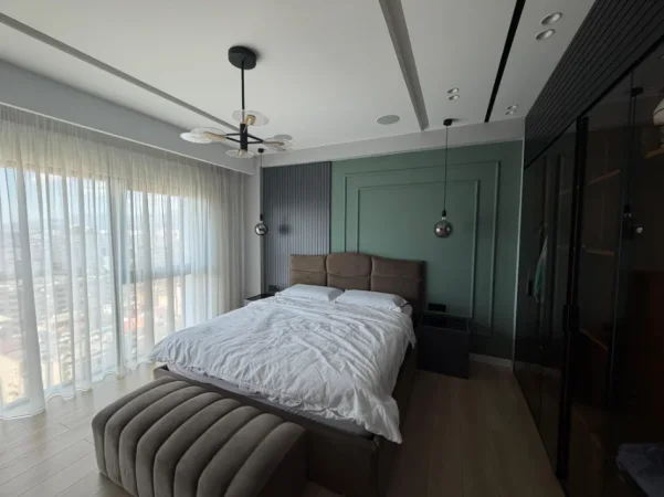 Tirane, jepet me qera apartament Dublex , 240 m² 3.500 € 