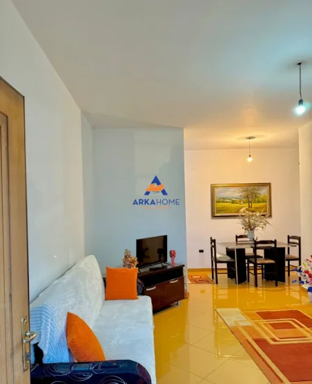 Tirane, jepet me qera apartament 1+1+Ballkon Kati 3, 80 m² 472 € 
