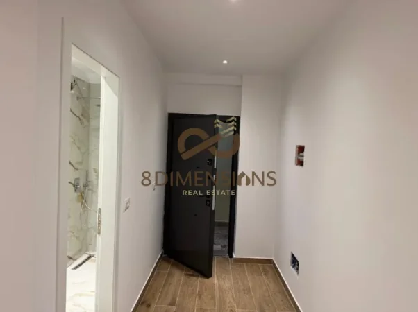 Tirane, jepet me qera ambjent biznesi Kati 2, 63 m² 800 € (ish stacioni i trenit)