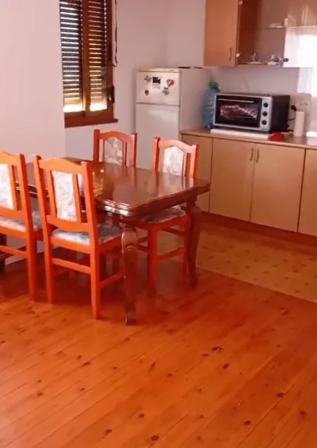 Tirane, jepet me qera apartament 2+1+Ballkon Kati 4, 100 m² 450 € (Kodra e Priftit)