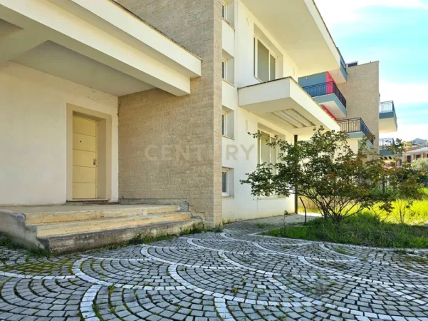 Tirane, shes Vile 3 Katshe Kati 3, 486 m² 650.000 € 