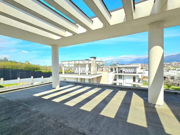 Tirane, shes Vile 3 Katshe Kati 3, 486 m² 650.000 € 