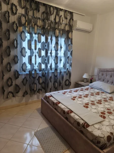 Durres, jepet me qera apartament 1+1 Kati 3, 65 m² 350 € (Golem Plazh)