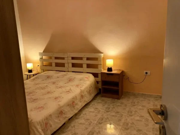 Tirane, jepet me qera apartament 1+1+Ballkon Kati 2, 65 m² 470 €