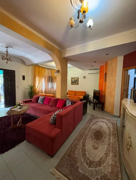 Tirane, shitet apartament 3+1 Kati 0, 140 m² 169.000 € (Selite)