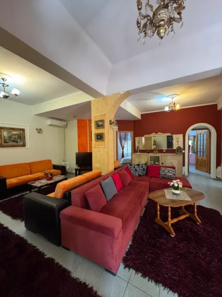 Tirane, shitet apartament 3+1 Kati 0, 140 m² 169.000 € (Selite)
