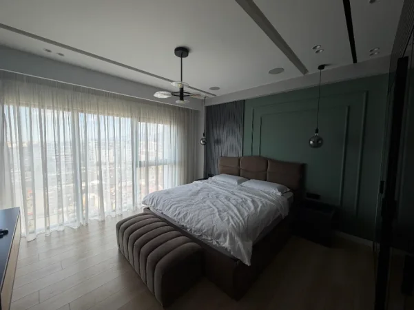 Tirane, jepet me qera apartament duplex 2 Katshe Kati 10, 220 m² 3.500 € (Rruga e Kavajes)