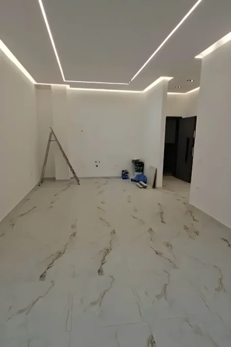 Tirane, jepet me qera ambjent biznesi Kati 1, 70 m² 700 € (Astir)