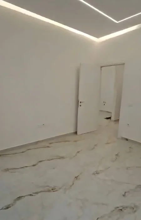 Tirane, jepet me qera ambjent biznesi Kati 1, 70 m² 700 € (Astir)